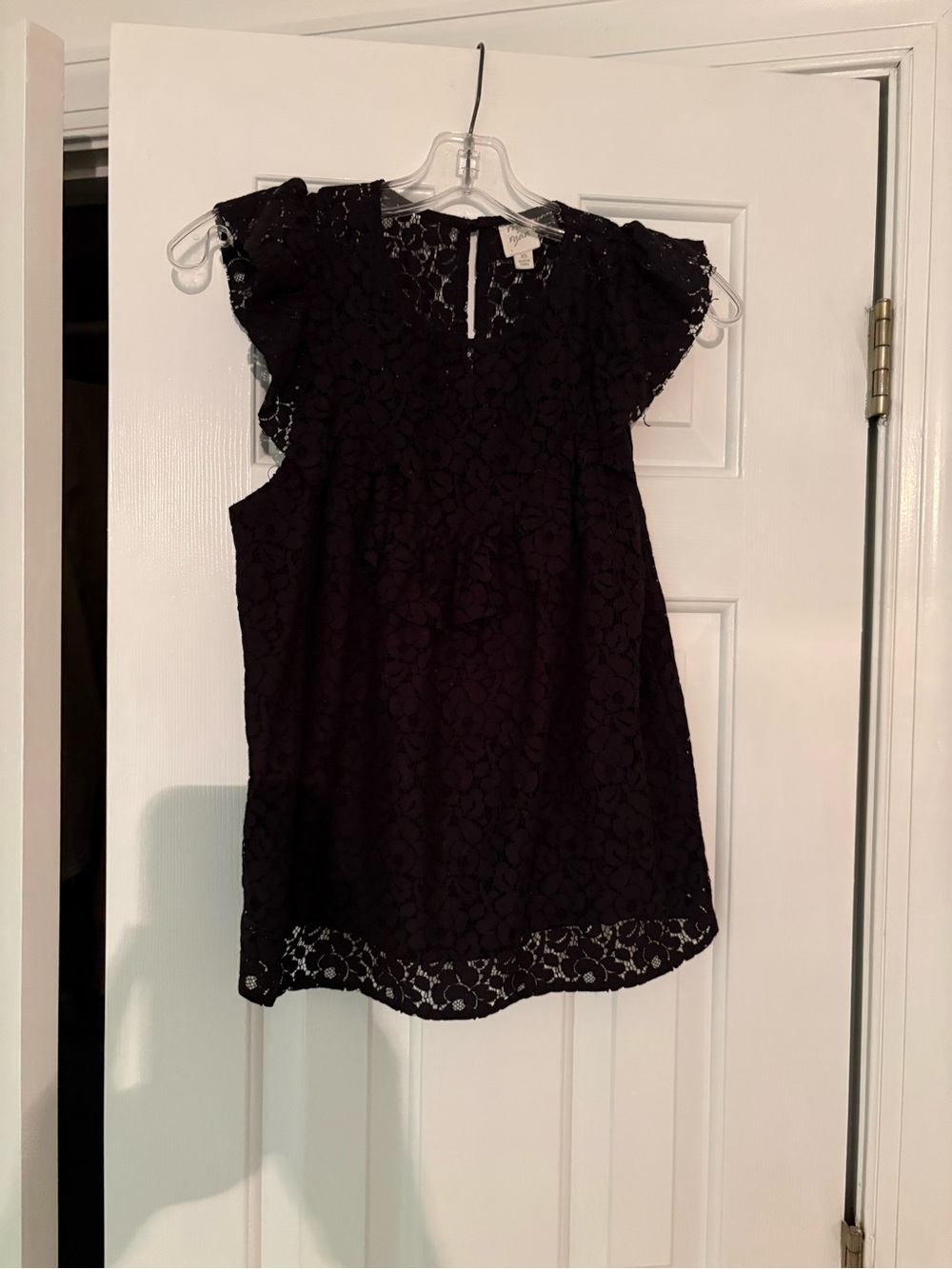 Roan and Ryan Evereve Lace Flutter Sleeve Women’s Top - Black-xs